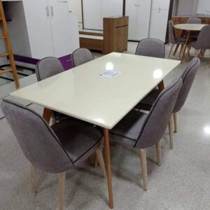 Table a Manger 06 Chaises Carrée